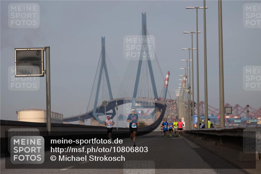 03.10.2026 - Köhlbrandbrückenlauf Michael Strokosch http://msf.ph/oto/10806803 03.10.2026 09:38:17 Position 3  meine-sportfotos.de