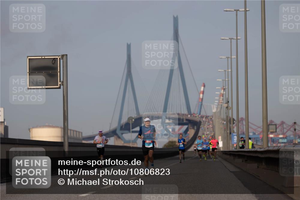 03.10.2026 - Köhlbrandbrückenlauf Michael Strokosch http://msf.ph/oto/10806823 03.10.2026 09:38:22 Position 3  meine-sportfotos.de