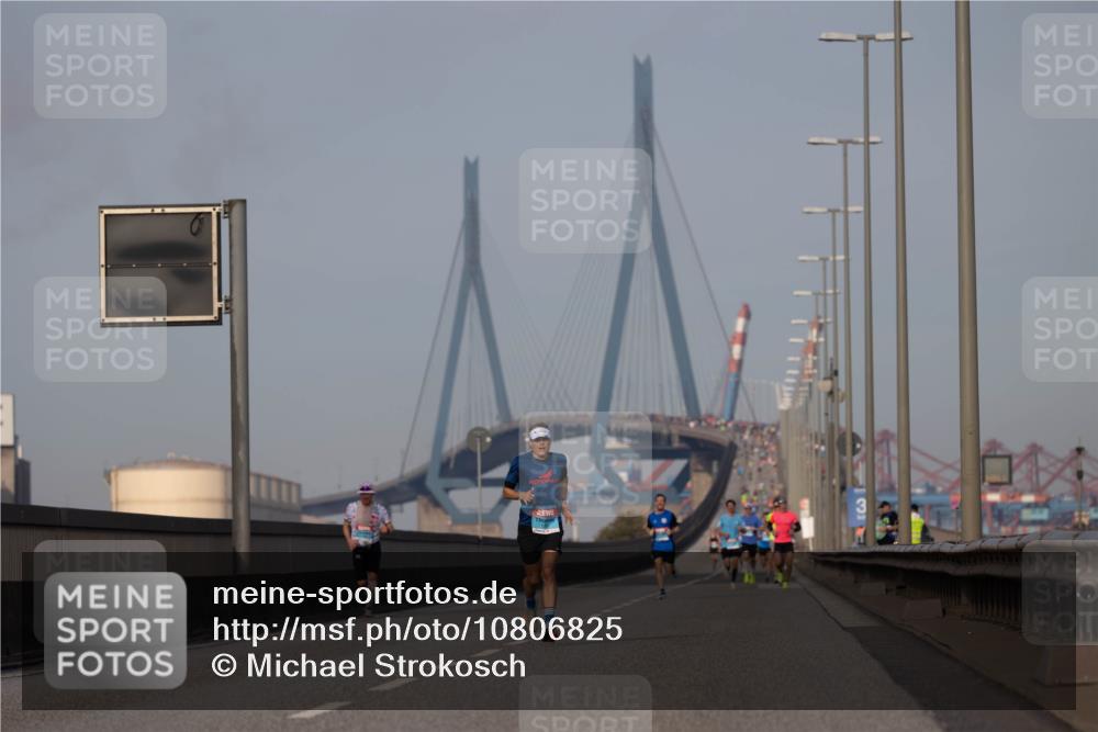 03.10.2026 - Köhlbrandbrückenlauf Michael Strokosch http://msf.ph/oto/10806825 03.10.2026 09:38:22 Position 3  meine-sportfotos.de