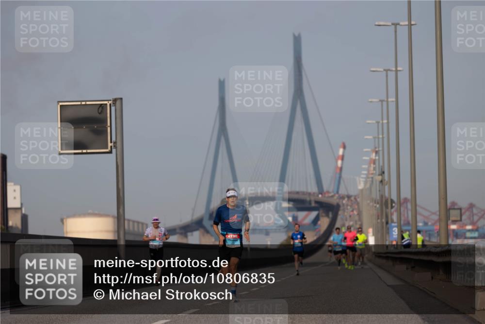 03.10.2026 - Köhlbrandbrückenlauf Michael Strokosch http://msf.ph/oto/10806835 03.10.2026 09:38:24 Position 3  meine-sportfotos.de