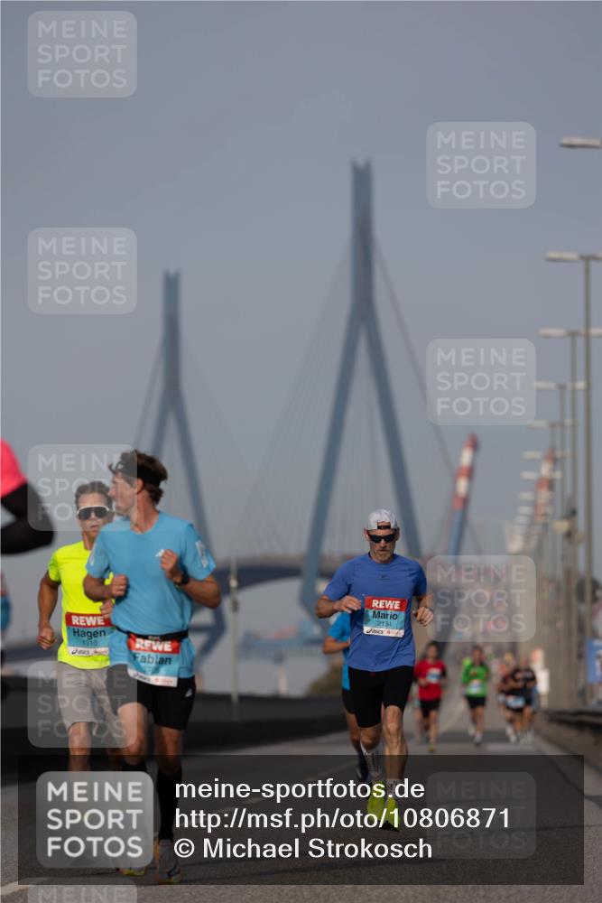 03.10.2026 - Köhlbrandbrückenlauf Michael Strokosch http://msf.ph/oto/10806871 03.10.2026 09:38:47 Position 3 1310, 2134 meine-sportfotos.de