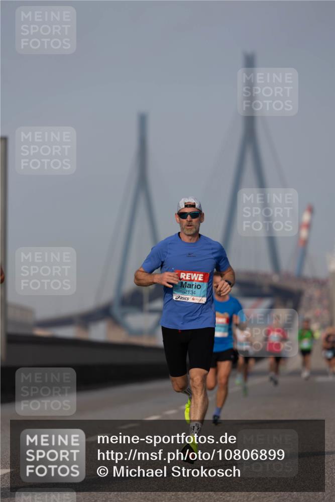 03.10.2026 - Köhlbrandbrückenlauf Michael Strokosch http://msf.ph/oto/10806899 03.10.2026 09:38:50 Position 3 2134 meine-sportfotos.de