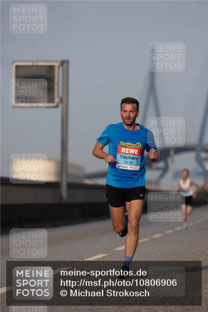 03.10.2026 - Köhlbrandbrückenlauf Michael Strokosch http://msf.ph/oto/10806906 03.10.2026 09:38:55 Position 3 4, 2116 meine-sportfotos.de