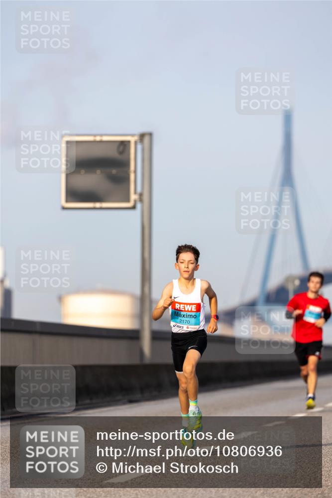 03.10.2026 - Köhlbrandbrückenlauf Michael Strokosch http://msf.ph/oto/10806936 03.10.2026 09:39:02 Position 3 2170 meine-sportfotos.de