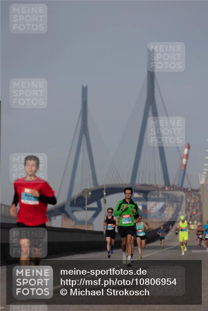 03.10.2026 - Köhlbrandbrückenlauf Michael Strokosch http://msf.ph/oto/10806954 03.10.2026 09:39:06 Position 3  meine-sportfotos.de