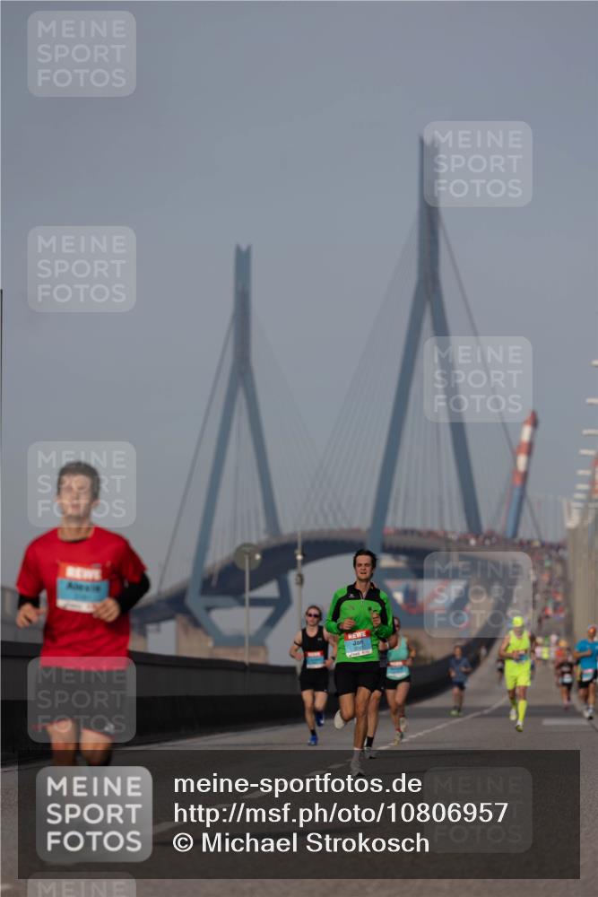 03.10.2026 - Köhlbrandbrückenlauf Michael Strokosch http://msf.ph/oto/10806957 03.10.2026 09:39:06 Position 3  meine-sportfotos.de