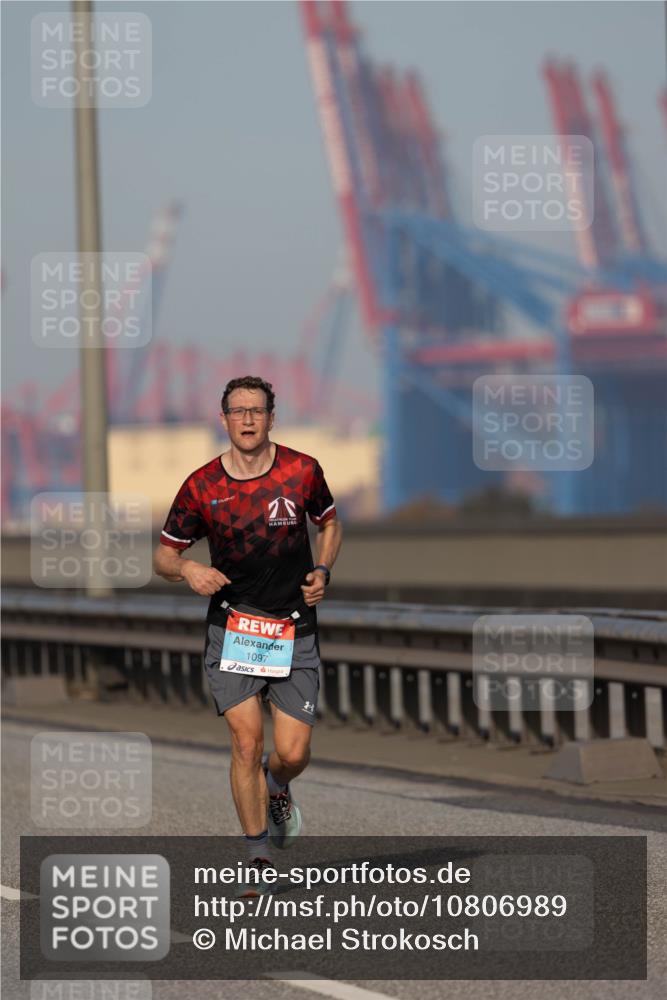 03.10.2026 - Köhlbrandbrückenlauf Michael Strokosch http://msf.ph/oto/10806989 03.10.2026 09:39:55 Position 3 1097 meine-sportfotos.de