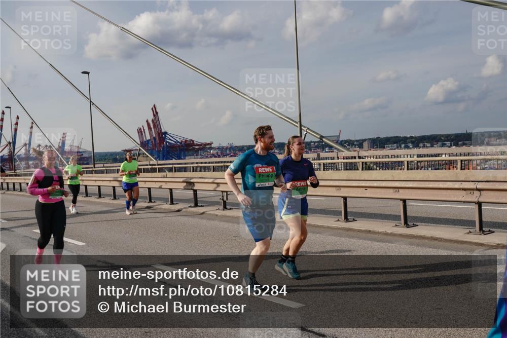 03.10.2026 - Köhlbrandbrückenlauf Michael Burmester http://msf.ph/oto/10815284 03.10.2026 16:07:29 Position 2  meine-sportfotos.de