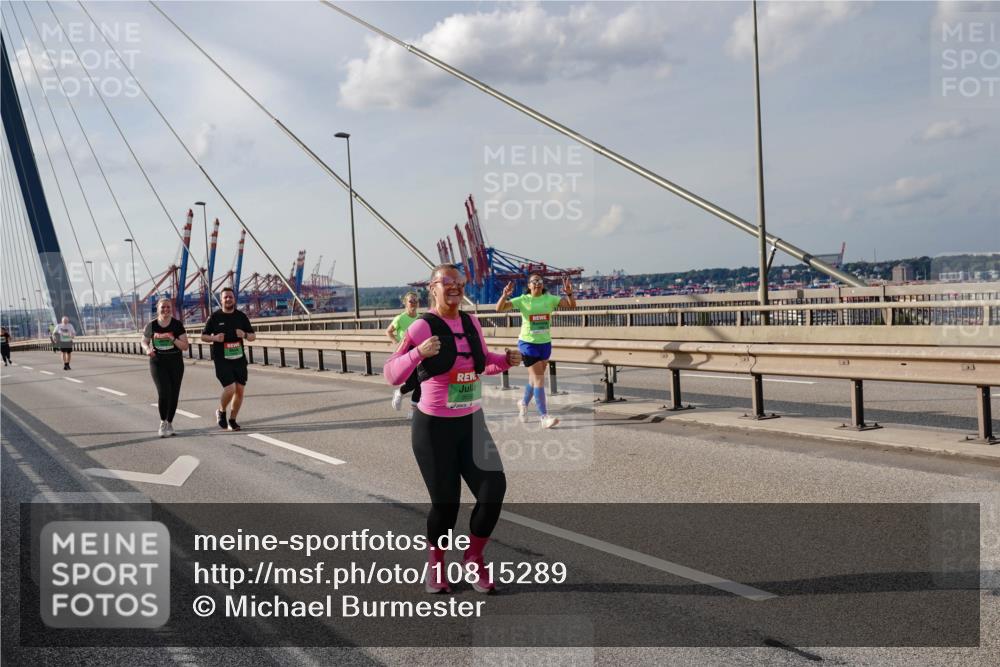 03.10.2026 - Köhlbrandbrückenlauf Michael Burmester http://msf.ph/oto/10815289 03.10.2026 16:07:31 Position 2 1, 8550 meine-sportfotos.de