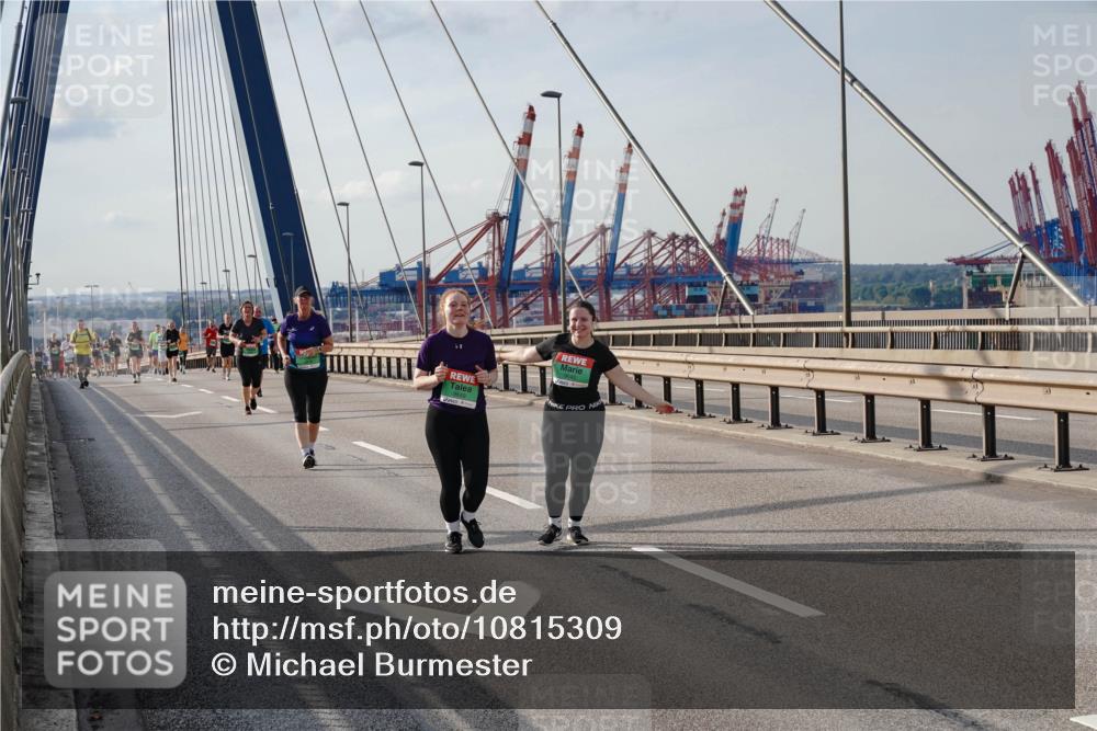 03.10.2026 - Köhlbrandbrückenlauf Michael Burmester http://msf.ph/oto/10815309 03.10.2026 16:07:46 Position 2  meine-sportfotos.de