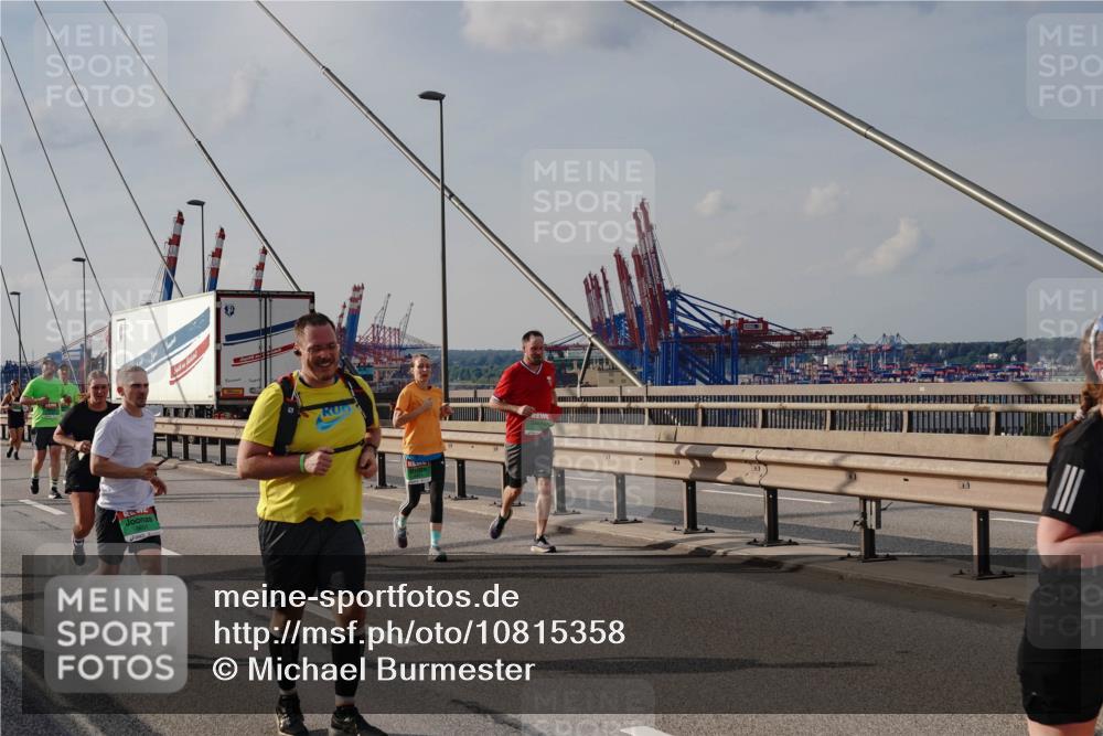 03.10.2026 - Köhlbrandbrückenlauf Michael Burmester http://msf.ph/oto/10815358 03.10.2026 16:08:13 Position 2  meine-sportfotos.de