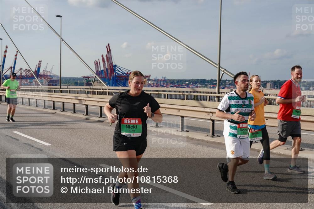03.10.2026 - Köhlbrandbrückenlauf Michael Burmester http://msf.ph/oto/10815368 03.10.2026 16:08:17 Position 2 9279 meine-sportfotos.de