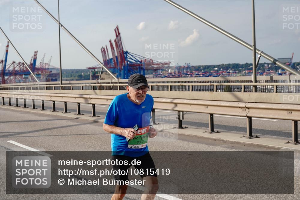 03.10.2026 - Köhlbrandbrückenlauf Michael Burmester http://msf.ph/oto/10815419 03.10.2026 16:08:47 Position 2 8807 meine-sportfotos.de