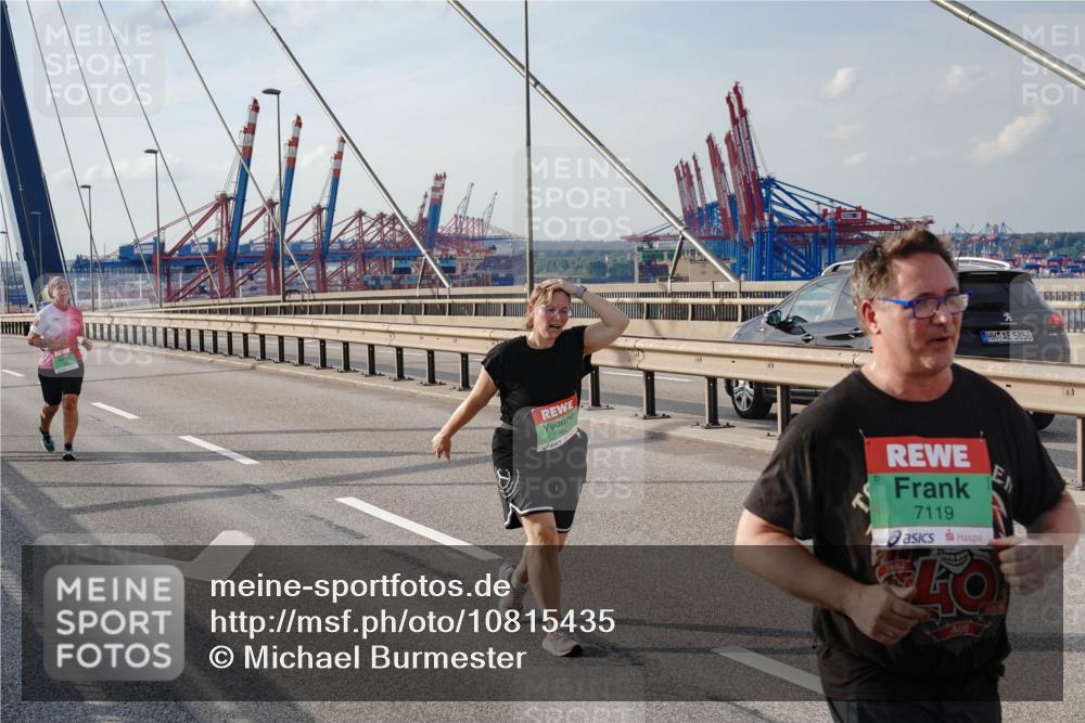 03.10.2026 - Köhlbrandbrückenlauf Michael Burmester http://msf.ph/oto/10815435 03.10.2026 16:09:13 Position 2 1902, 7119, 5858 meine-sportfotos.de