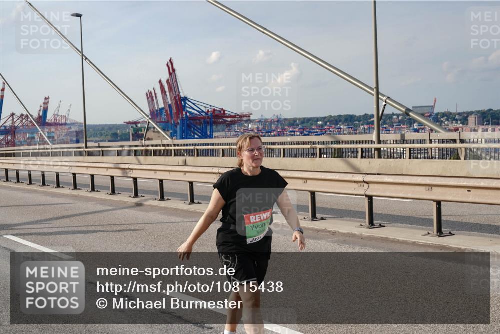 03.10.2026 - Köhlbrandbrückenlauf Michael Burmester http://msf.ph/oto/10815438 03.10.2026 16:09:14 Position 2 956 meine-sportfotos.de