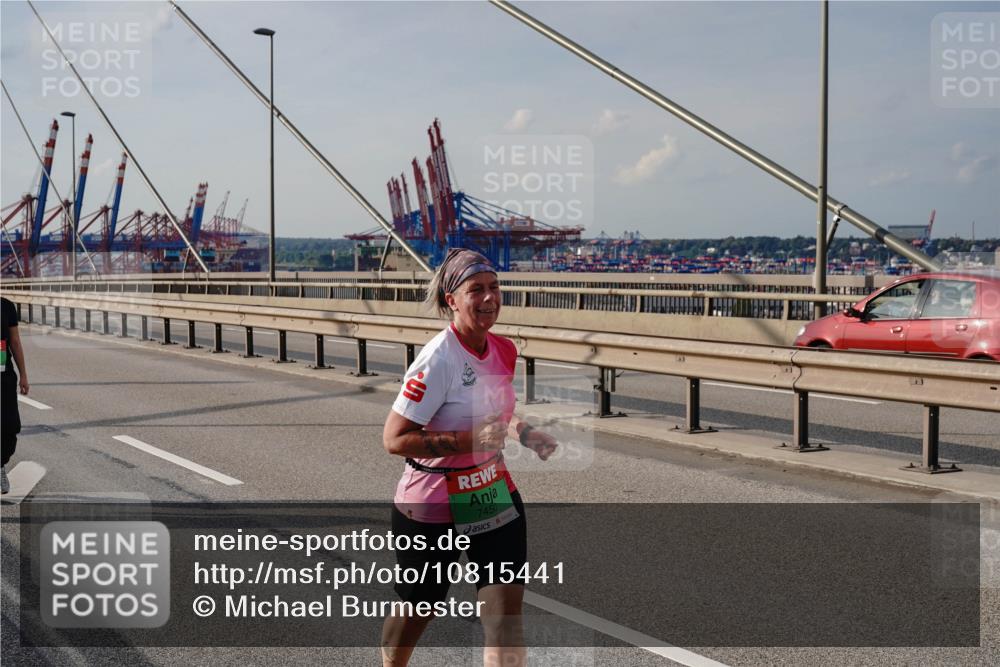 03.10.2026 - Köhlbrandbrückenlauf Michael Burmester http://msf.ph/oto/10815441 03.10.2026 16:09:19 Position 2 7450 meine-sportfotos.de