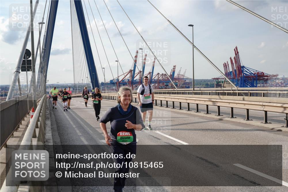 03.10.2026 - Köhlbrandbrückenlauf Michael Burmester http://msf.ph/oto/10815465 03.10.2026 16:09:41 Position 2 9524 meine-sportfotos.de