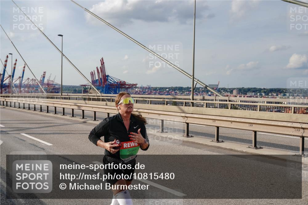 03.10.2026 - Köhlbrandbrückenlauf Michael Burmester http://msf.ph/oto/10815480 03.10.2026 16:09:51 Position 2 9824 meine-sportfotos.de