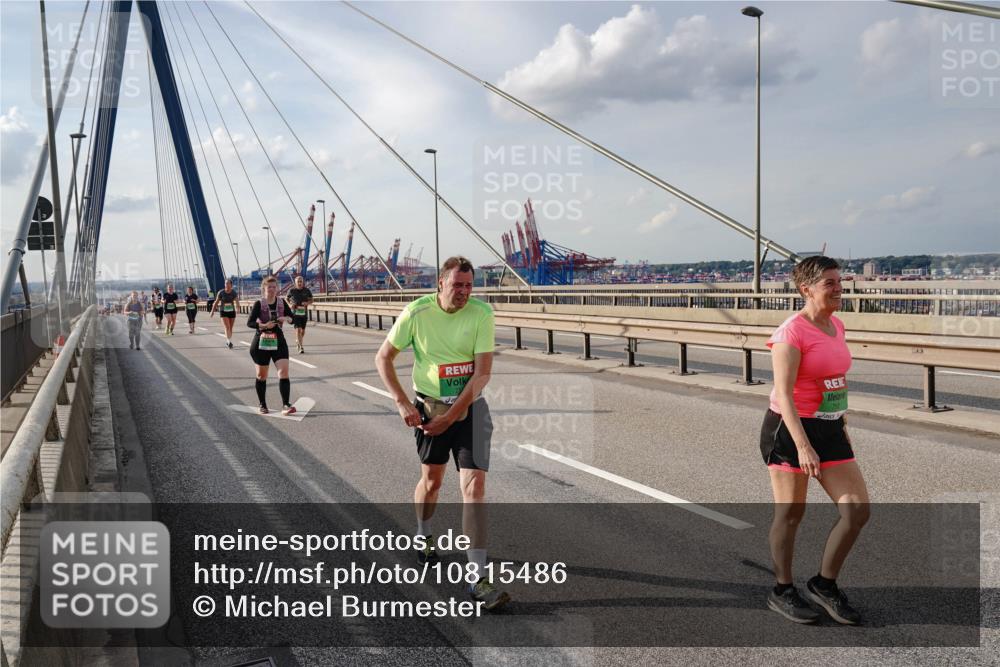 03.10.2026 - Köhlbrandbrückenlauf Michael Burmester http://msf.ph/oto/10815486 03.10.2026 16:09:59 Position 2  meine-sportfotos.de