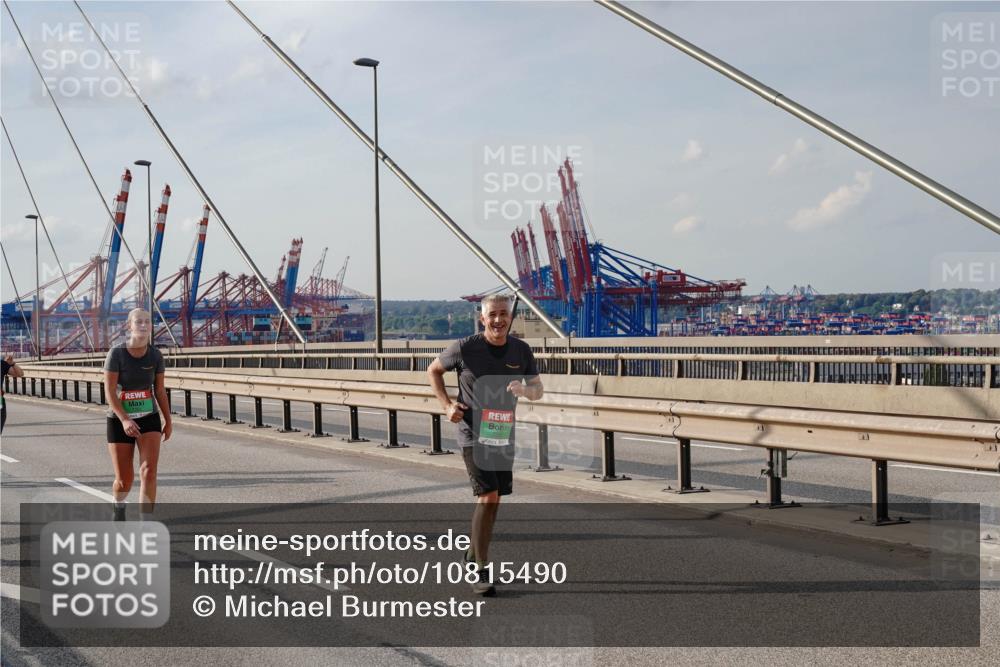 03.10.2026 - Köhlbrandbrückenlauf Michael Burmester http://msf.ph/oto/10815490 03.10.2026 16:10:05 Position 2  meine-sportfotos.de