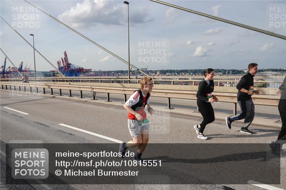 03.10.2026 - Köhlbrandbrückenlauf Michael Burmester http://msf.ph/oto/10815551 03.10.2026 16:10:48 Position 2  meine-sportfotos.de
