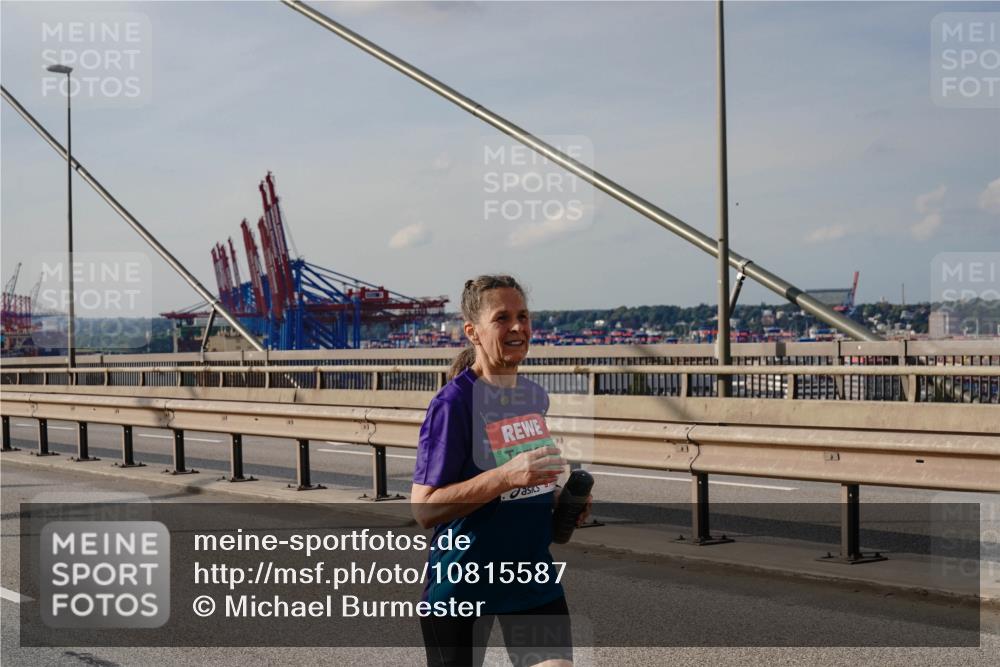 03.10.2026 - Köhlbrandbrückenlauf Michael Burmester http://msf.ph/oto/10815587 03.10.2026 16:11:20 Position 2  meine-sportfotos.de