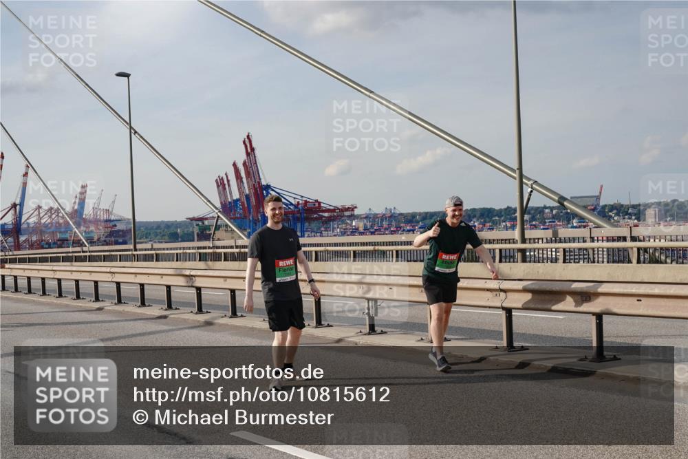 03.10.2026 - Köhlbrandbrückenlauf Michael Burmester http://msf.ph/oto/10815612 03.10.2026 16:11:53 Position 2  meine-sportfotos.de