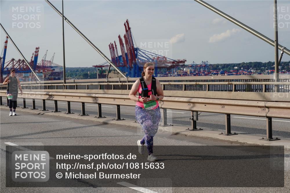 03.10.2026 - Köhlbrandbrückenlauf Michael Burmester http://msf.ph/oto/10815633 03.10.2026 16:12:07 Position 2 9345 meine-sportfotos.de