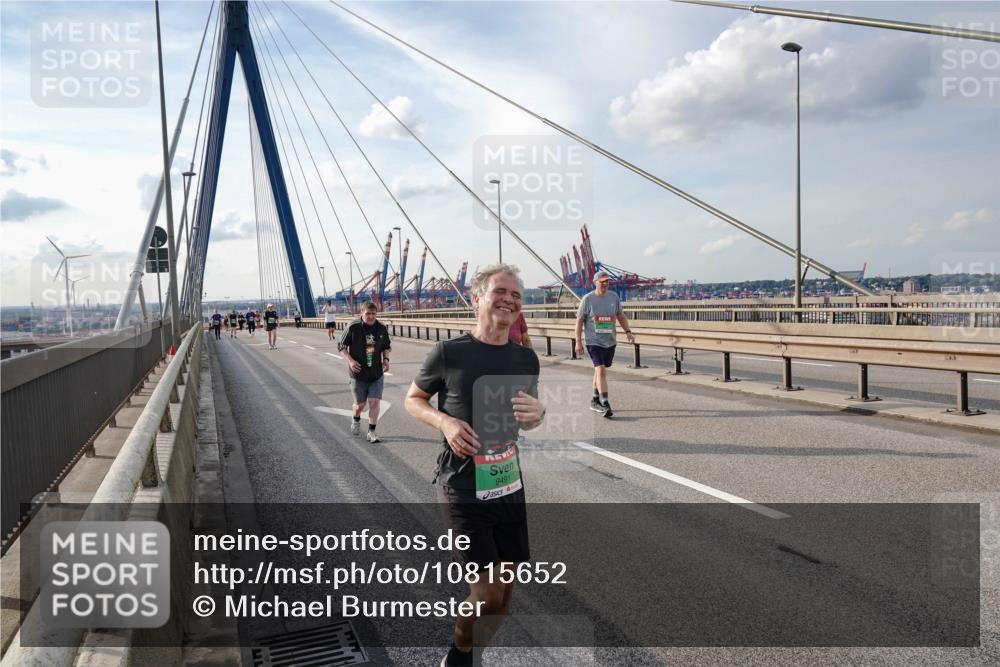 03.10.2026 - Köhlbrandbrückenlauf Michael Burmester http://msf.ph/oto/10815652 03.10.2026 16:12:26 Position 2 9491 meine-sportfotos.de