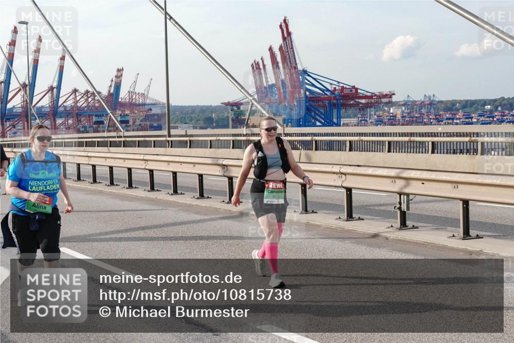 03.10.2026 - Köhlbrandbrückenlauf Michael Burmester http://msf.ph/oto/10815738 03.10.2026 16:14:23 Position 2 9674 meine-sportfotos.de
