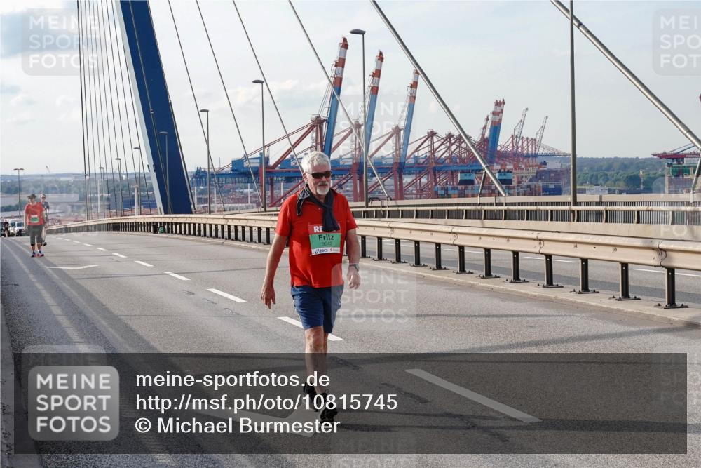 03.10.2026 - Köhlbrandbrückenlauf Michael Burmester http://msf.ph/oto/10815745 03.10.2026 16:14:32 Position 2 9543 meine-sportfotos.de