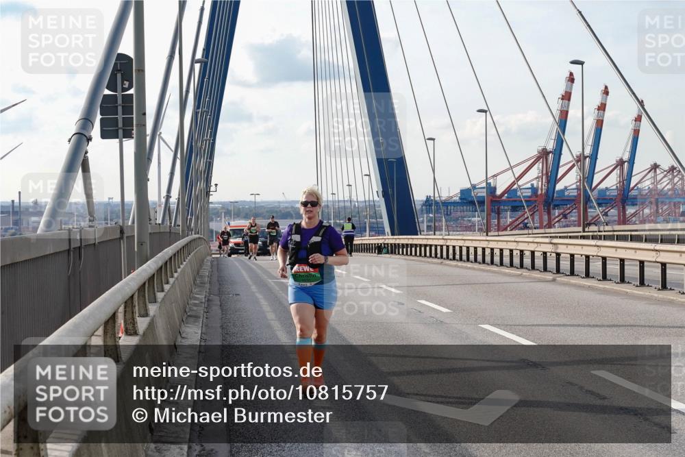 03.10.2026 - Köhlbrandbrückenlauf Michael Burmester http://msf.ph/oto/10815757 03.10.2026 16:15:29 Position 2  meine-sportfotos.de