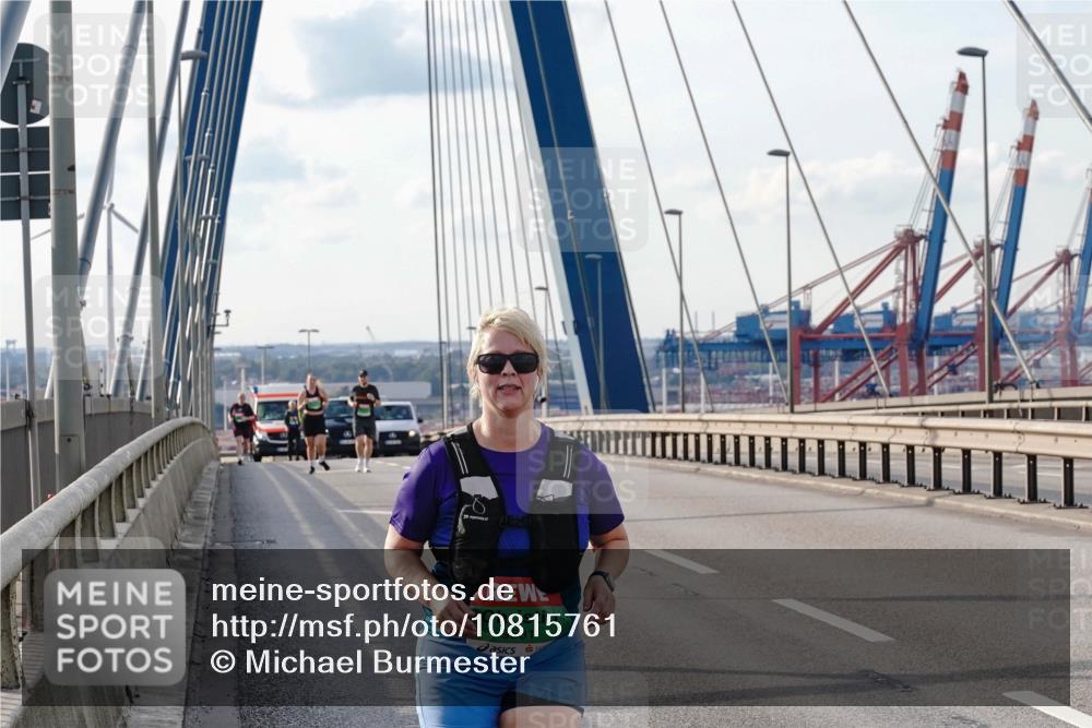 03.10.2026 - Köhlbrandbrückenlauf Michael Burmester http://msf.ph/oto/10815761 03.10.2026 16:15:31 Position 2 9531 meine-sportfotos.de