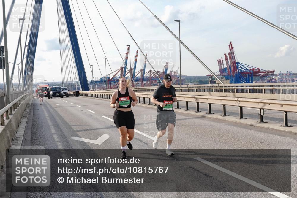 03.10.2026 - Köhlbrandbrückenlauf Michael Burmester http://msf.ph/oto/10815767 03.10.2026 16:15:53 Position 2  meine-sportfotos.de