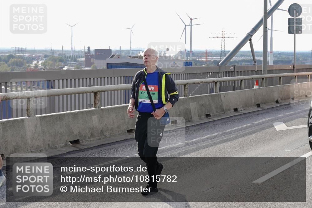 03.10.2026 - Köhlbrandbrückenlauf Michael Burmester http://msf.ph/oto/10815782 03.10.2026 16:16:28 Position 2 942 meine-sportfotos.de