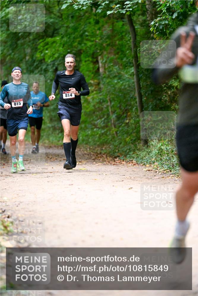 11.10.2026 - Bramfelder Halbmarathon 2026 Dr. Thomas Lammeyer http://msf.ph/oto/10815849 11.10.2026 09:50:08 Laufen 814, 815 meine-sportfotos.de
