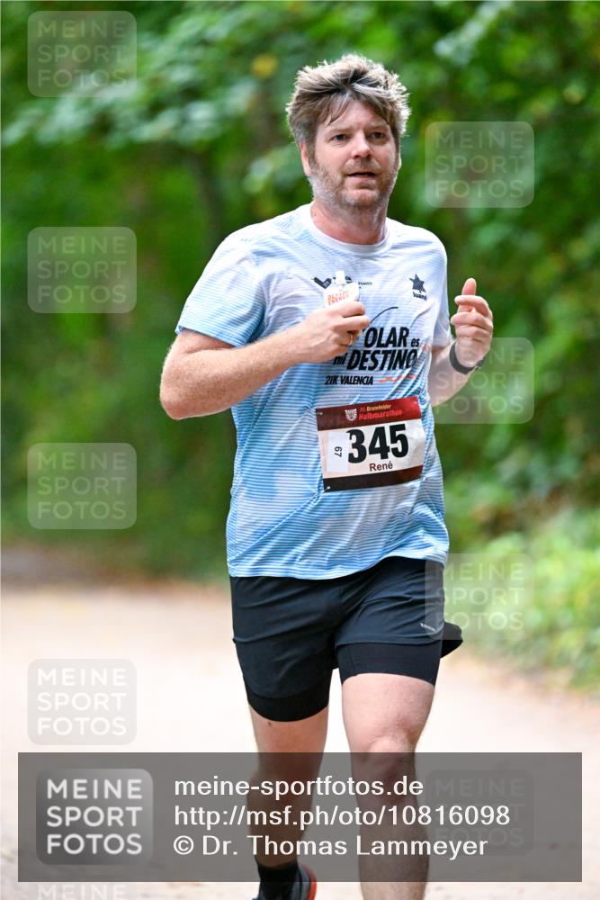 11.10.2026 - Bramfelder Halbmarathon 2026 Dr. Thomas Lammeyer http://msf.ph/oto/10816098 11.10.2026 09:51:08 Laufen 21, 35, 345 meine-sportfotos.de