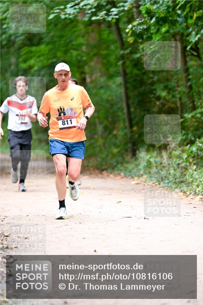 11.10.2026 - Bramfelder Halbmarathon 2026 Dr. Thomas Lammeyer http://msf.ph/oto/10816106 11.10.2026 09:51:20 Laufen 702, 42, 811 meine-sportfotos.de