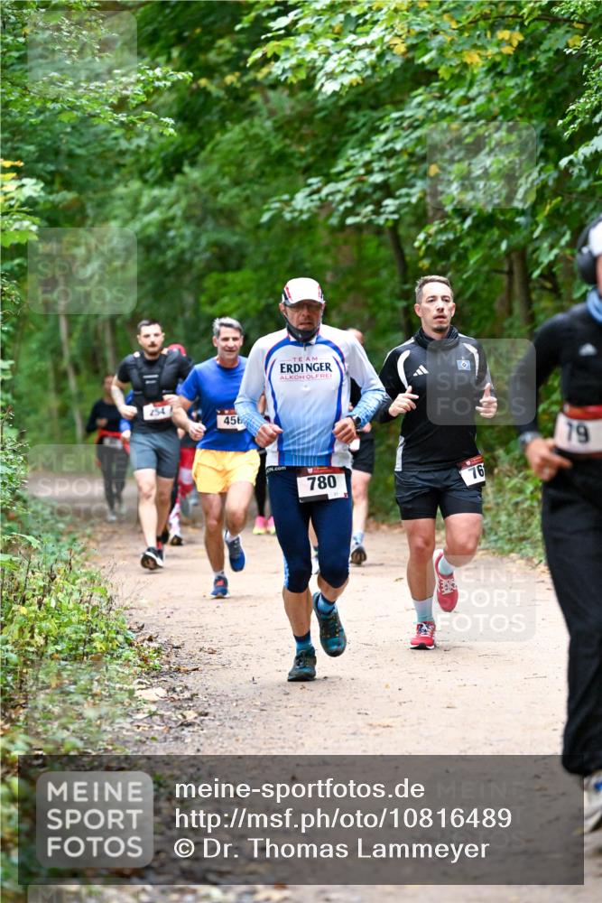 11.10.2026 - Bramfelder Halbmarathon 2026 Dr. Thomas Lammeyer http://msf.ph/oto/10816489 11.10.2026 09:53:22 Laufen 254, 456, 780, 76, 19 meine-sportfotos.de