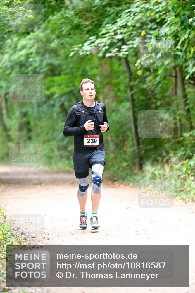 11.10.2026 - Bramfelder Halbmarathon 2026 Dr. Thomas Lammeyer http://msf.ph/oto/10816587 11.10.2026 09:53:45 Laufen 239 meine-sportfotos.de