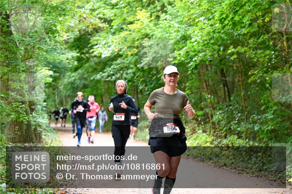 11.10.2026 - Bramfelder Halbmarathon 2026 Dr. Thomas Lammeyer http://msf.ph/oto/10816861 11.10.2026 09:54:48 Laufen 539, 560 meine-sportfotos.de