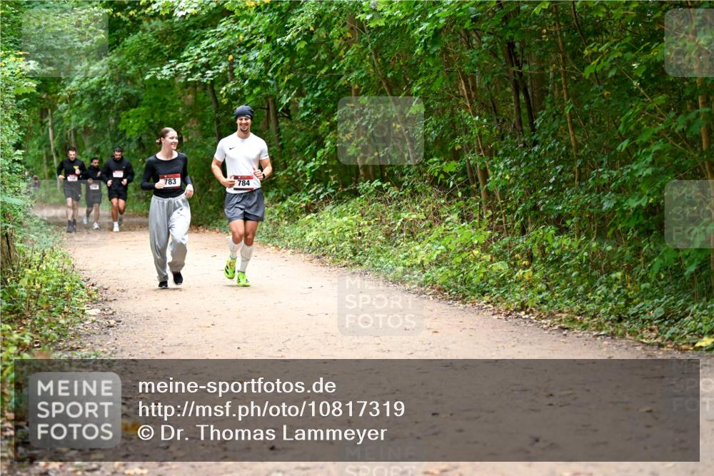 11.10.2026 - Bramfelder Halbmarathon 2026 Dr. Thomas Lammeyer http://msf.ph/oto/10817319 11.10.2026 09:57:04 Laufen 783, 784 meine-sportfotos.de