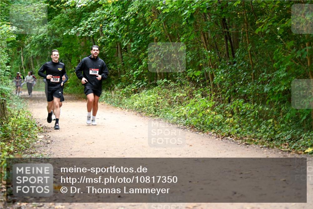 11.10.2026 - Bramfelder Halbmarathon 2026 Dr. Thomas Lammeyer http://msf.ph/oto/10817350 11.10.2026 09:57:11 Laufen 708, 709 meine-sportfotos.de