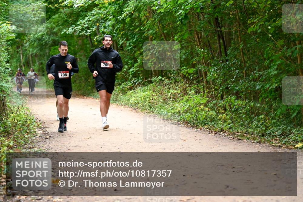 11.10.2026 - Bramfelder Halbmarathon 2026 Dr. Thomas Lammeyer http://msf.ph/oto/10817357 11.10.2026 09:57:11 Laufen 708, 709 meine-sportfotos.de