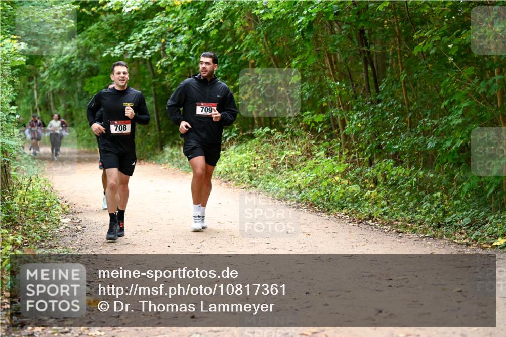 11.10.2026 - Bramfelder Halbmarathon 2026 Dr. Thomas Lammeyer http://msf.ph/oto/10817361 11.10.2026 09:57:12 Laufen 708, 709 meine-sportfotos.de