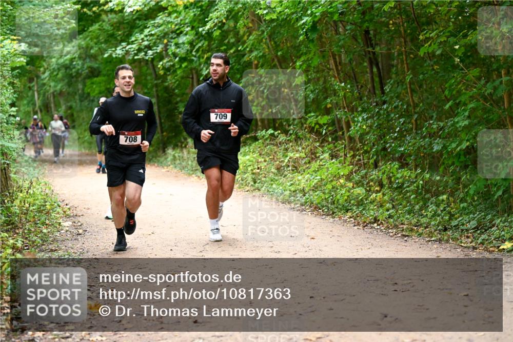 11.10.2026 - Bramfelder Halbmarathon 2026 Dr. Thomas Lammeyer http://msf.ph/oto/10817363 11.10.2026 09:57:12 Laufen 708, 709 meine-sportfotos.de