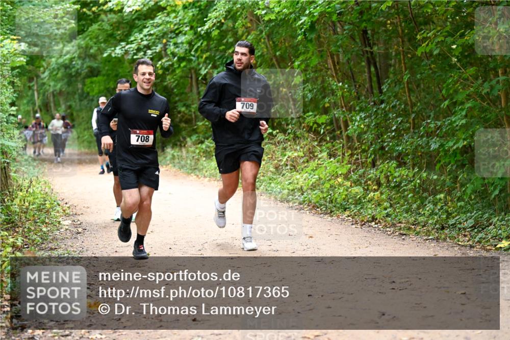 11.10.2026 - Bramfelder Halbmarathon 2026 Dr. Thomas Lammeyer http://msf.ph/oto/10817365 11.10.2026 09:57:13 Laufen 708, 709 meine-sportfotos.de