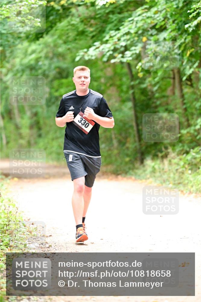 11.10.2026 - Bramfelder Halbmarathon 2026 Dr. Thomas Lammeyer http://msf.ph/oto/10818658 11.10.2026 10:07:28 Laufen 330 meine-sportfotos.de