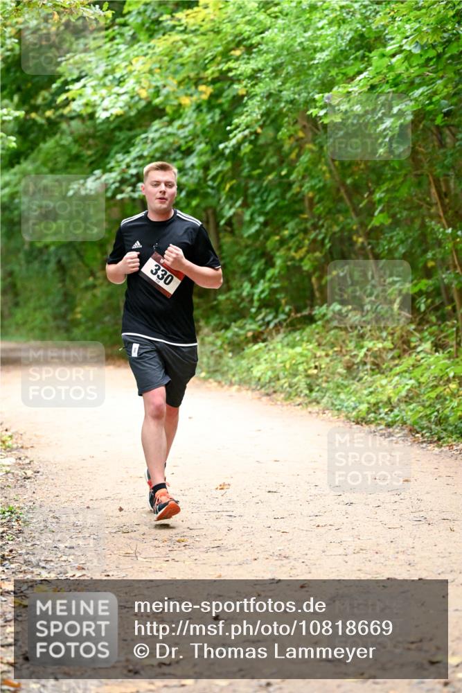 11.10.2026 - Bramfelder Halbmarathon 2026 Dr. Thomas Lammeyer http://msf.ph/oto/10818669 11.10.2026 10:07:30 Laufen 330 meine-sportfotos.de