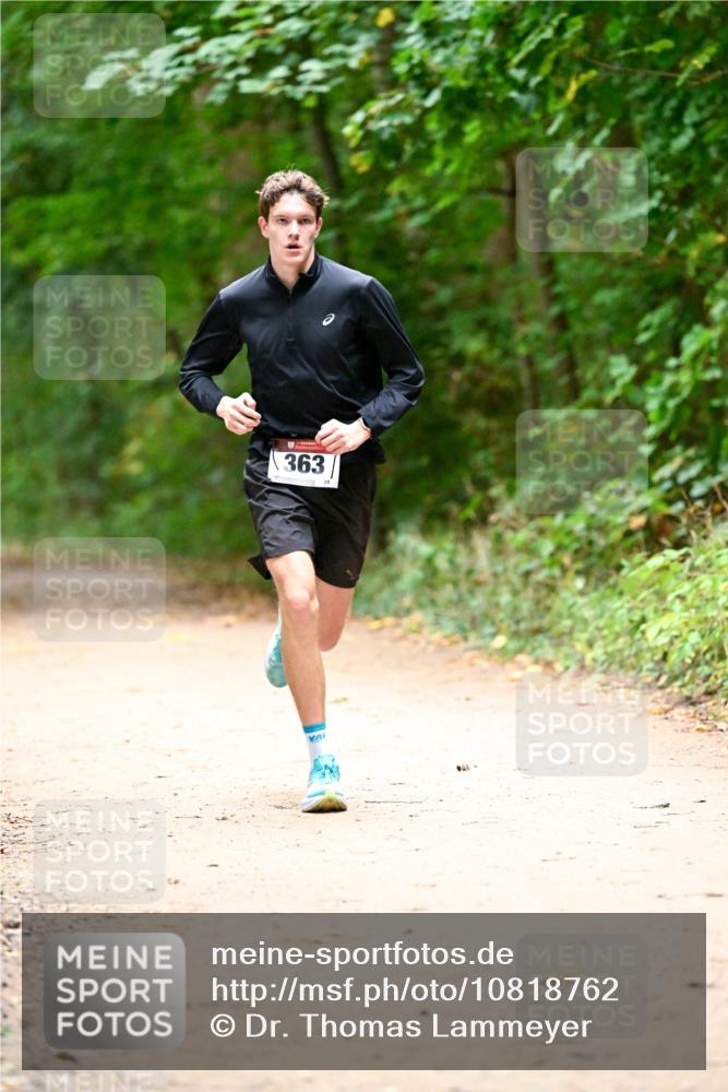 11.10.2026 - Bramfelder Halbmarathon 2026 Dr. Thomas Lammeyer http://msf.ph/oto/10818762 11.10.2026 10:09:06 Laufen 363 meine-sportfotos.de